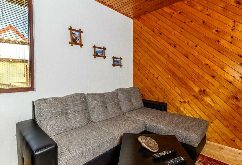 اتاق استاندارد با سرویس بهداشتی مشترک, Hostel Highlander