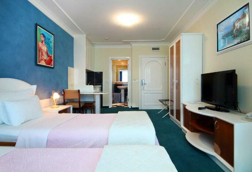 استودیوی استاندارد, Bella Vista