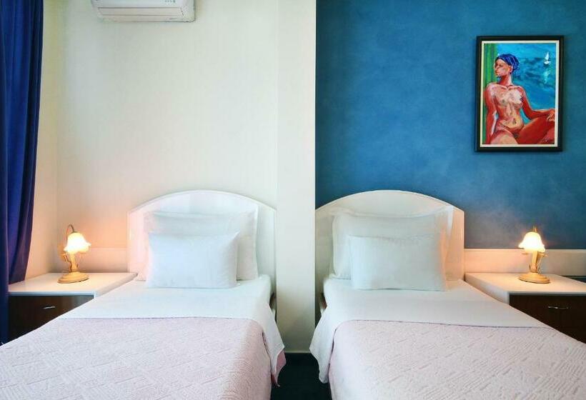 استودیوی استاندارد, Bella Vista