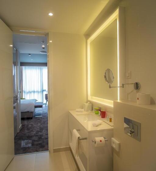 اتاق سوپریور, Crowne Plaza Podgorica, An Ihg