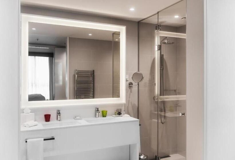 اتاق پرمیوم, Crowne Plaza Podgorica, An Ihg