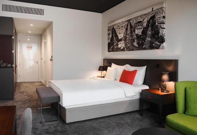 اتاق پرمیوم, Crowne Plaza Podgorica, An Ihg