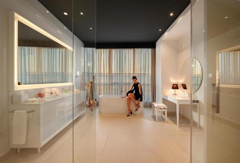 سوئیت پنت هاوس, Crowne Plaza Podgorica, An Ihg