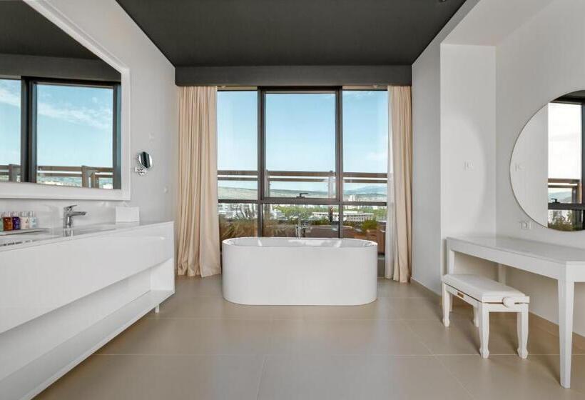 سوئیت پنت هاوس, Crowne Plaza Podgorica, An Ihg