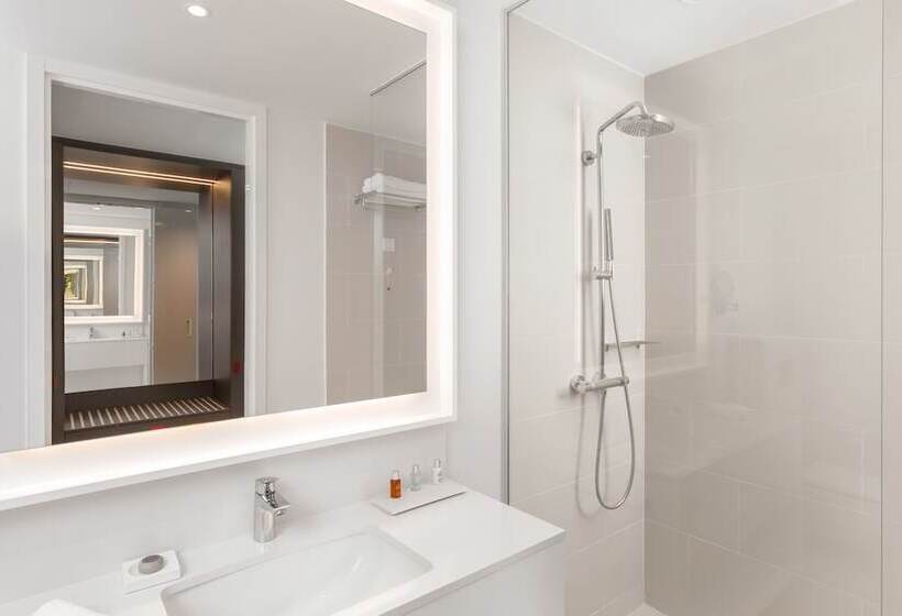 اتاق پرمیوم, Crowne Plaza Podgorica, An Ihg