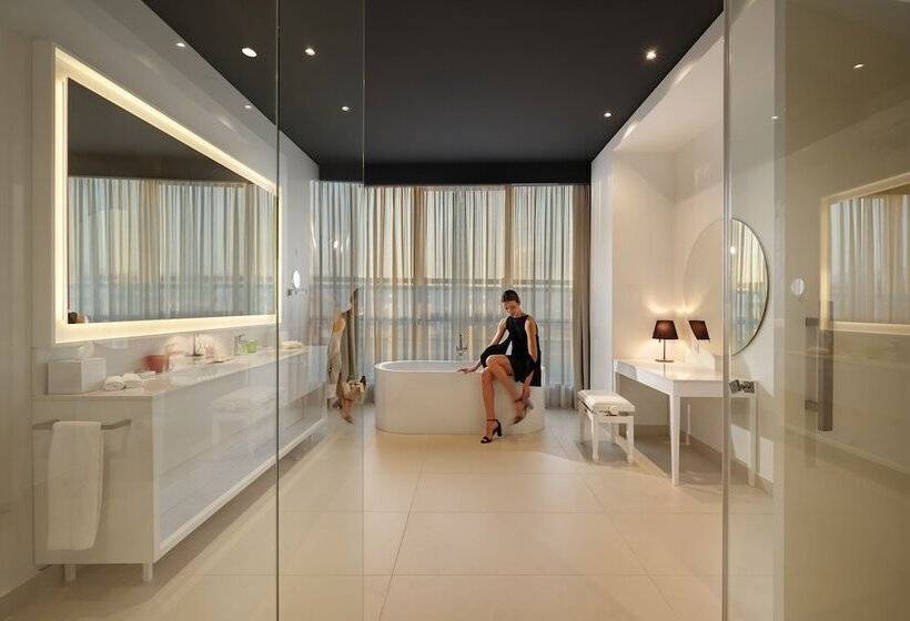 سوییت, Crowne Plaza Podgorica, An Ihg