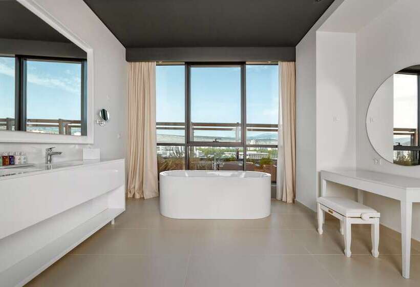 سوییت, Crowne Plaza Podgorica, An Ihg