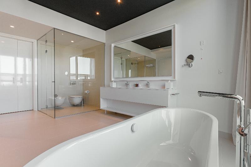 سوییت, Crowne Plaza Podgorica, An Ihg