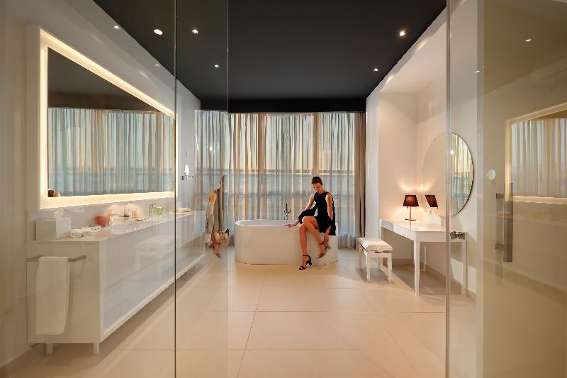 سوییت, Crowne Plaza Podgorica, An Ihg