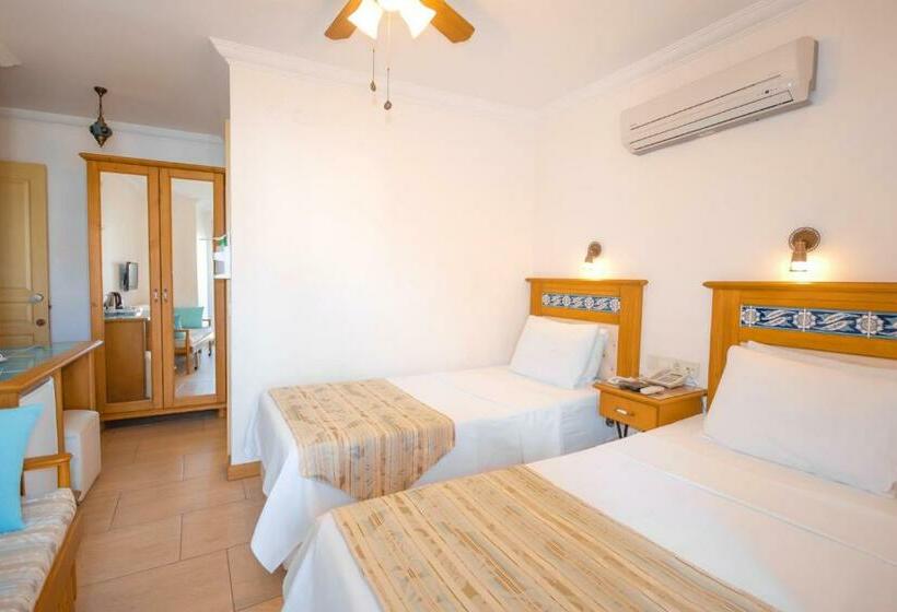 غرفة قياسية, Datca Kilic