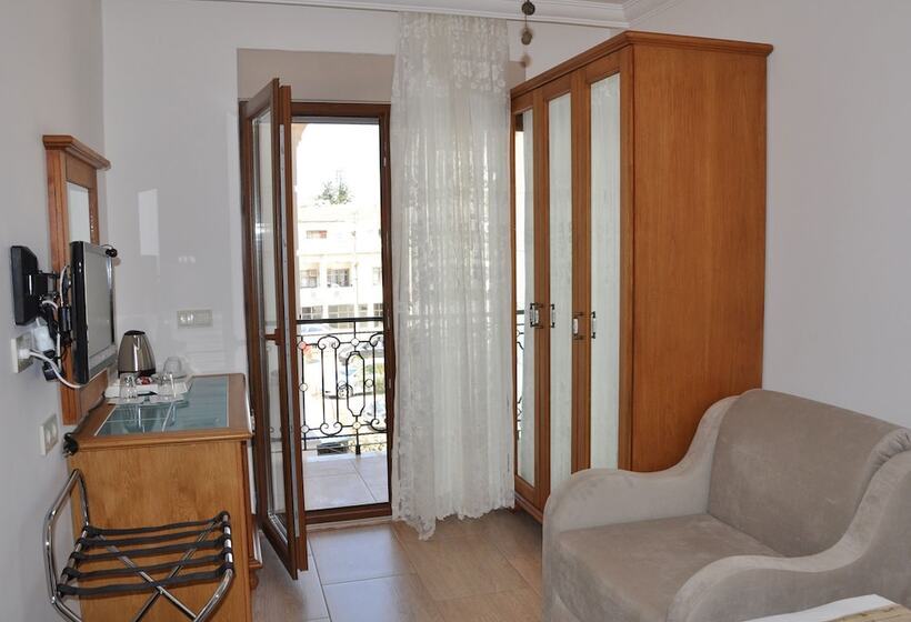 غرفة قياسية, Datca Kilic