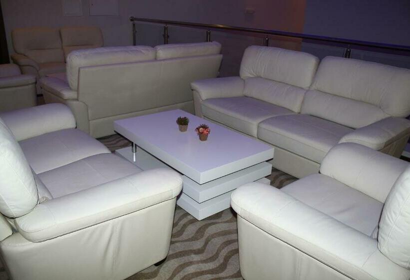 استودیوی استاندارد, Franca Hotel Pljevlja