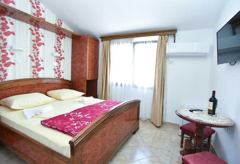 اتاق استاندارد, Grbalj