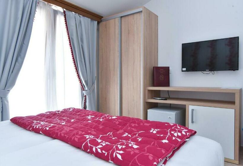 اتاق استاندارد با بالکن, Grbalj