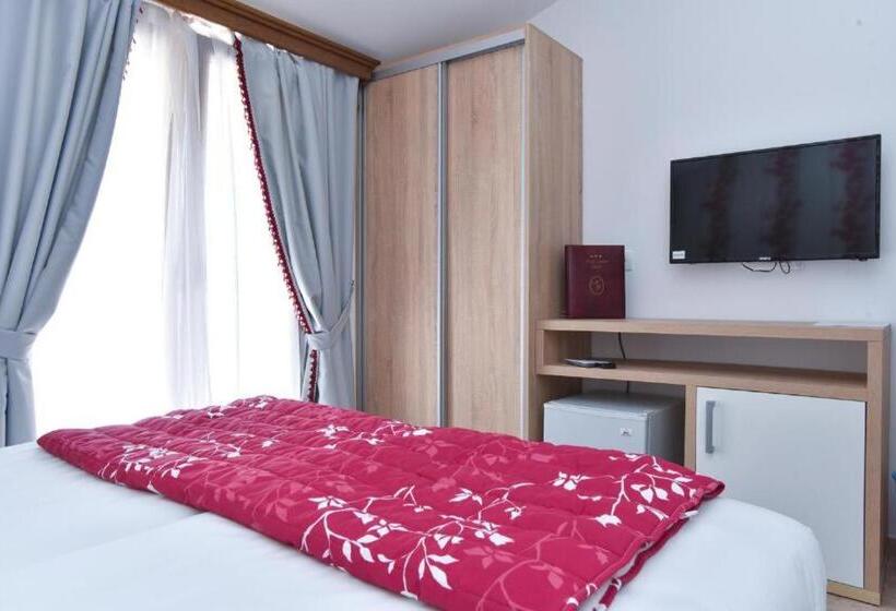 اتاق استاندارد با بالکن, Grbalj