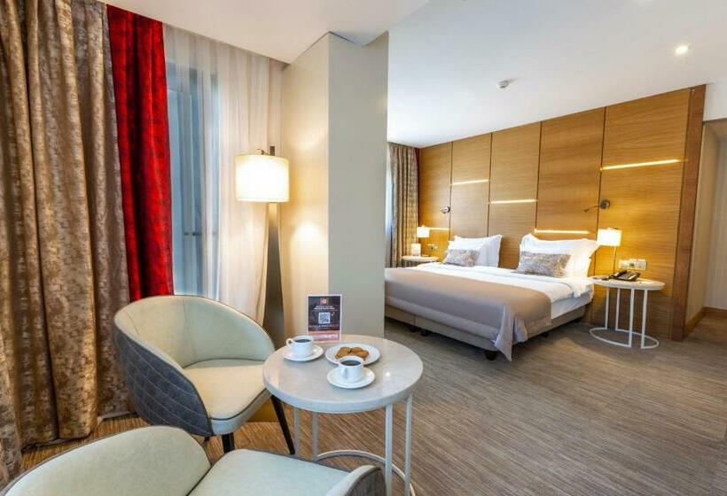 Camera Superiore, Kuhla