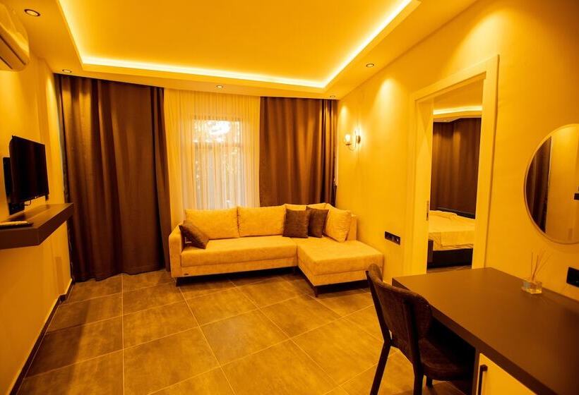 سوئیت کلاسیک, Rolli Butik