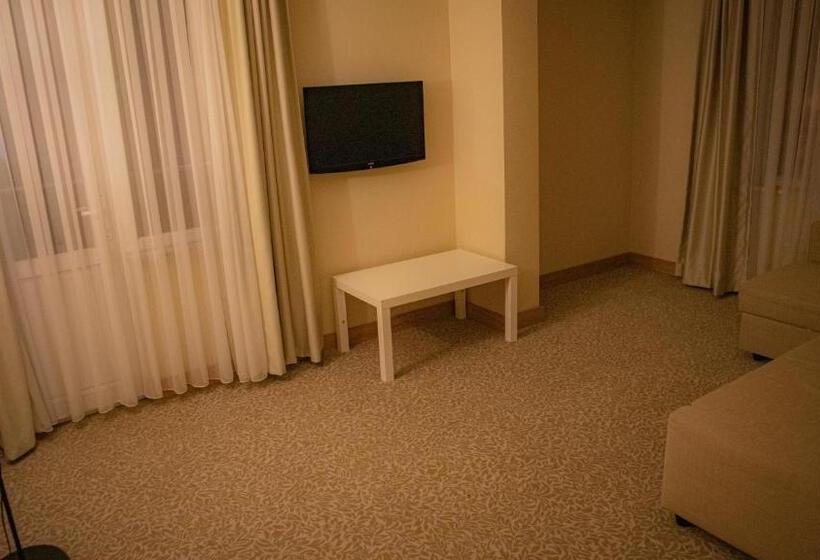 带阳台套房, Trakya City