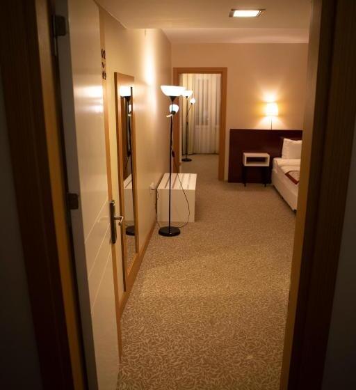 带阳台套房, Trakya City