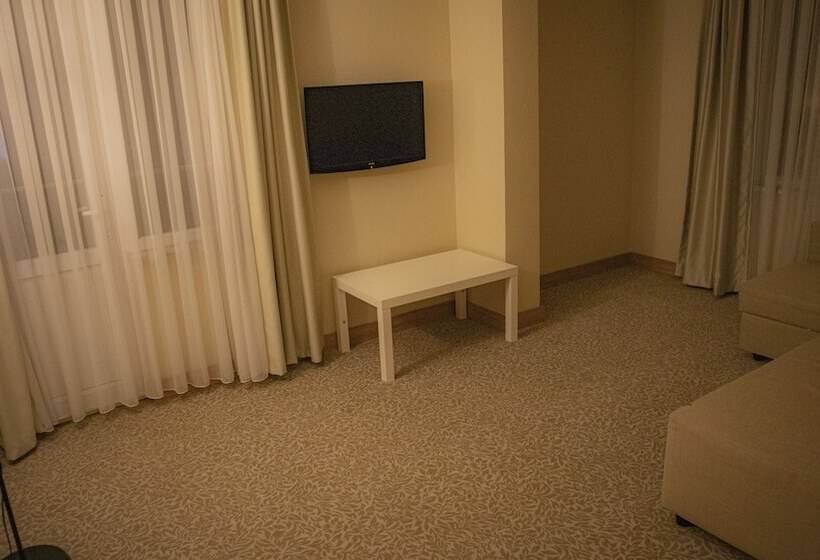 带阳台套房, Trakya City