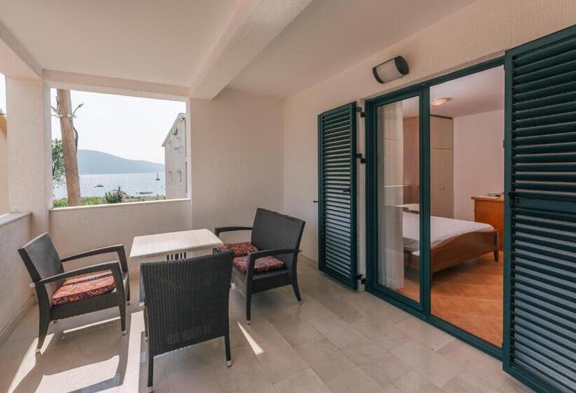 اتاق استاندارد, Villa Royal