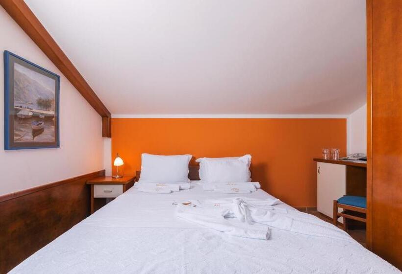 اتاق استاندارد, Villa Royal