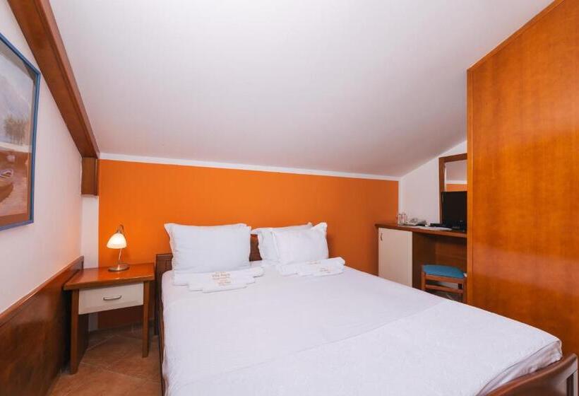 اتاق استاندارد, Villa Royal