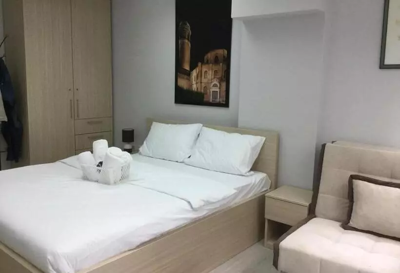 اتاق لوکس سه تخته, 7 Hills Rooms