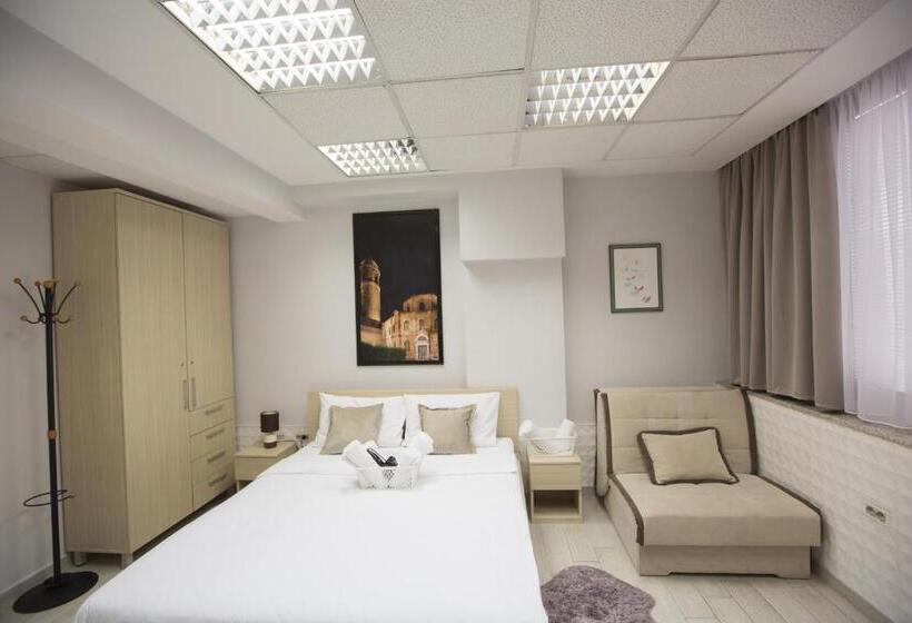 اتاق لوکس سه تخته, 7 Hills Rooms