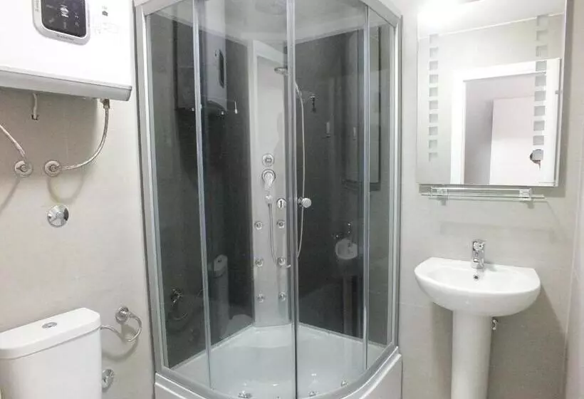 اتاق استاندارد چهار تخته, 7 Hills Rooms