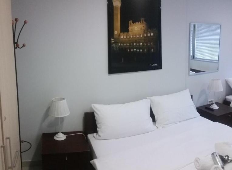 اتاق استاندارد چهار تخته, 7 Hills Rooms