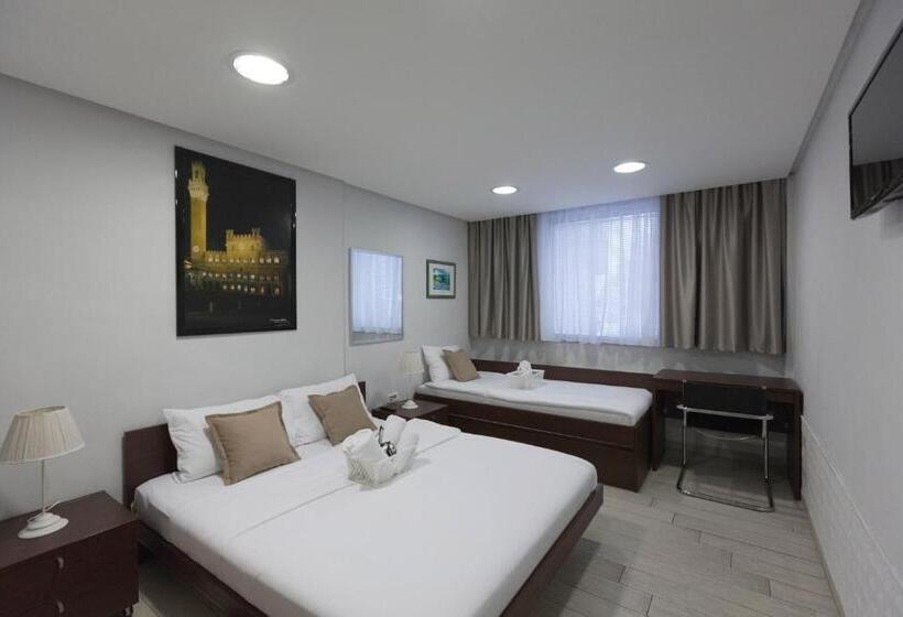 اتاق استاندارد چهار تخته, 7 Hills Rooms