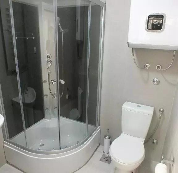 اتاق استاندارد چهار تخته, 7 Hills Rooms