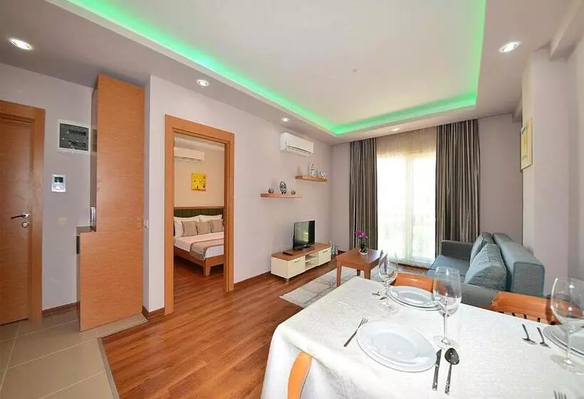 آپارتمان 1 خوابه, The Suites