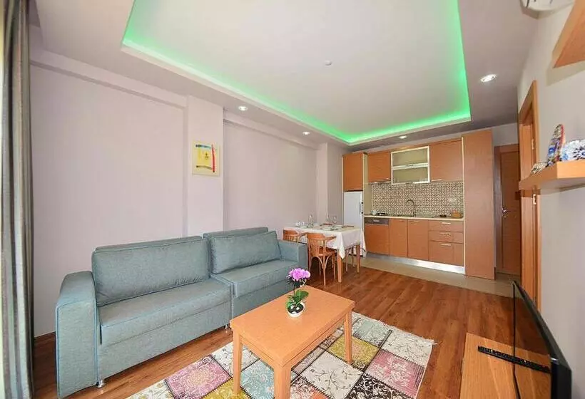 آپارتمان 1 خوابه, The Suites