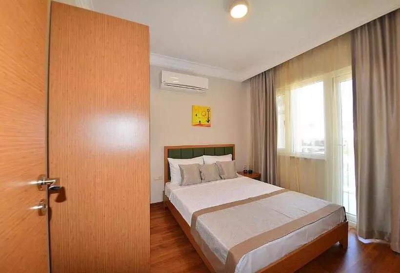 استودیوی استاندارد, The Suites