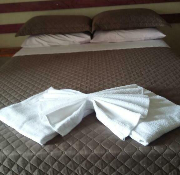 غرفة كومفورت ثلاثية, Canastra Season