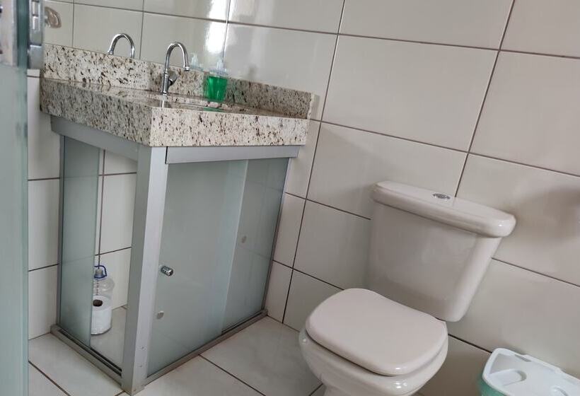 غرفة قياسية, Canastra Season