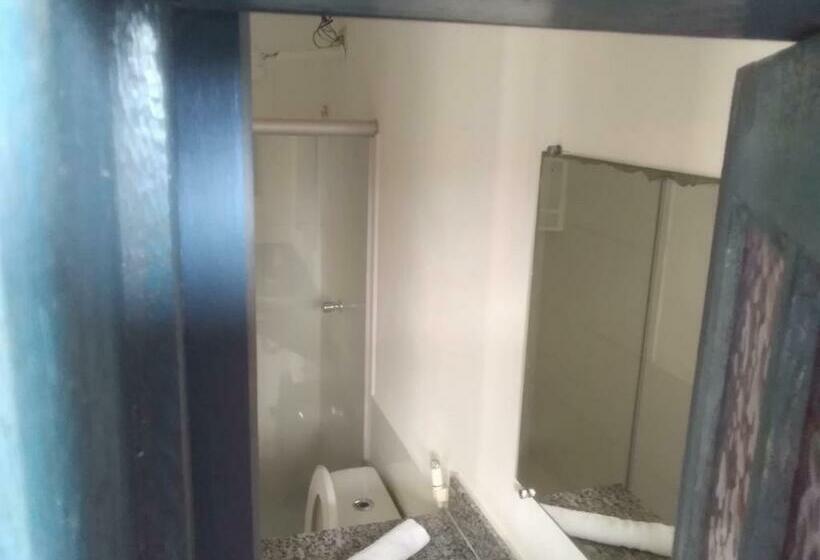 标准间, Hospedaria Cosanostra