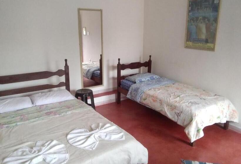 标准三人间, Hospedaria Cosanostra