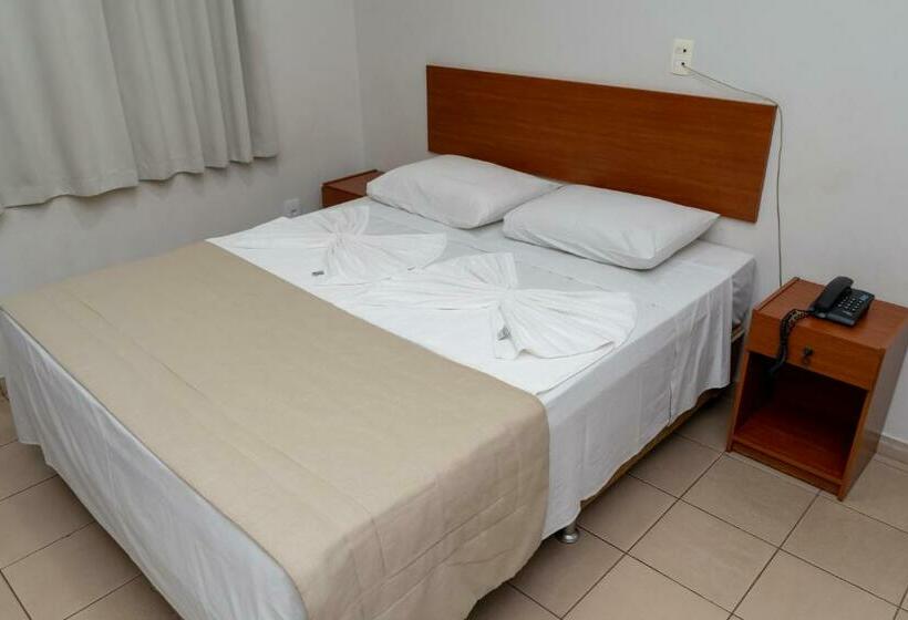 غرفة قياسية سرير مزدوج, Bandeirantes