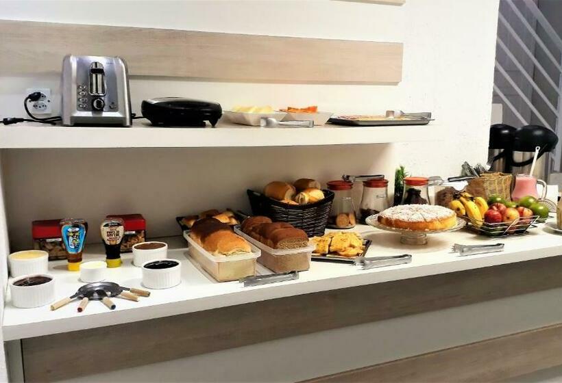 컴포트 룸, Bella Júlia