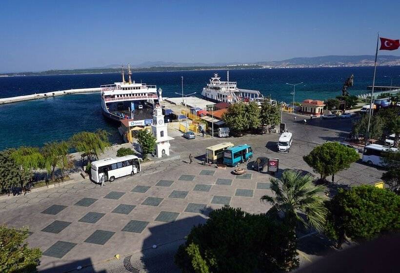 スタンダード5人部屋, Boss