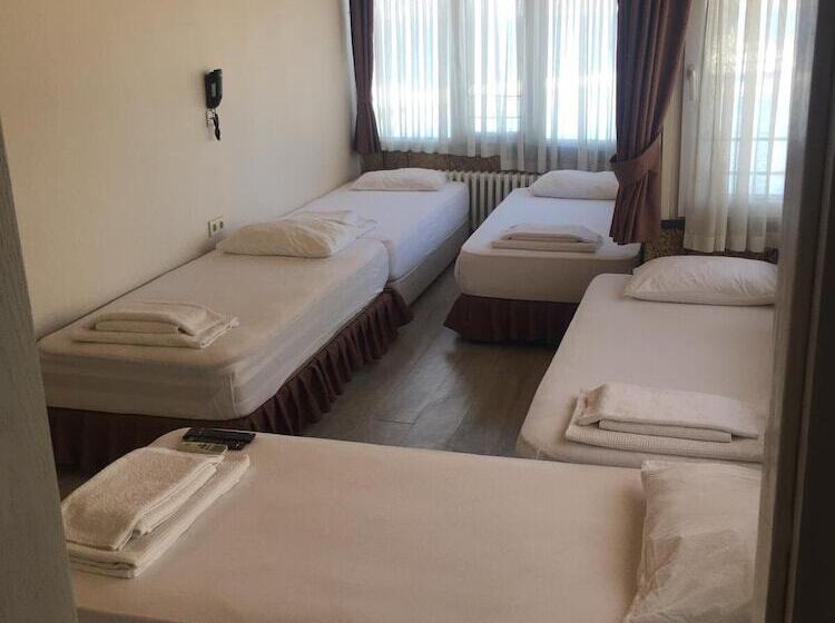 スタンダード5人部屋, Boss