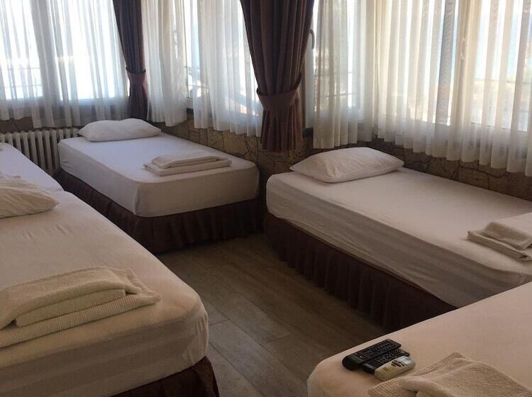 スタンダード5人部屋, Boss