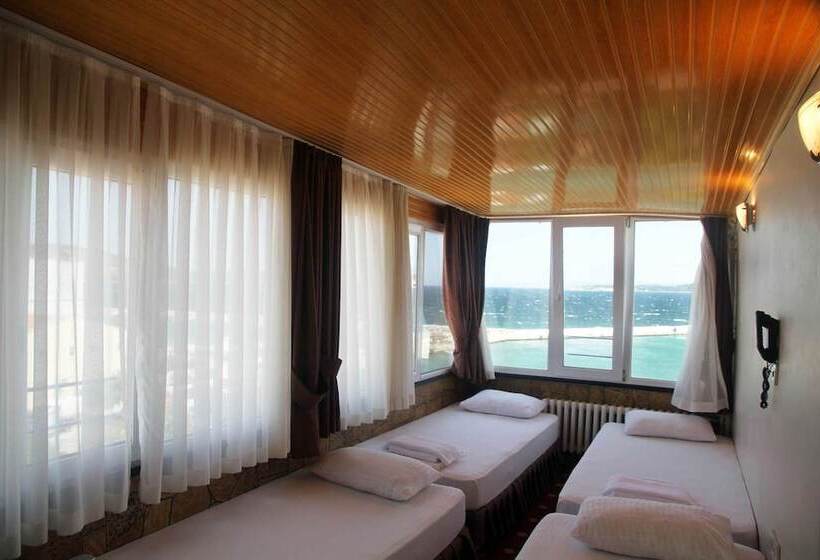 スタンダード４人部屋, Boss