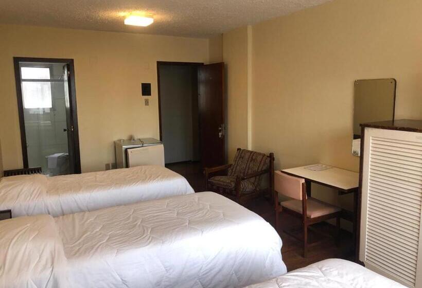 Трехместный Номер Deluxe, Estoril