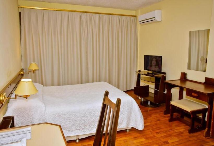 豪华房间, Estoril