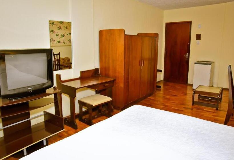 豪华房间, Estoril