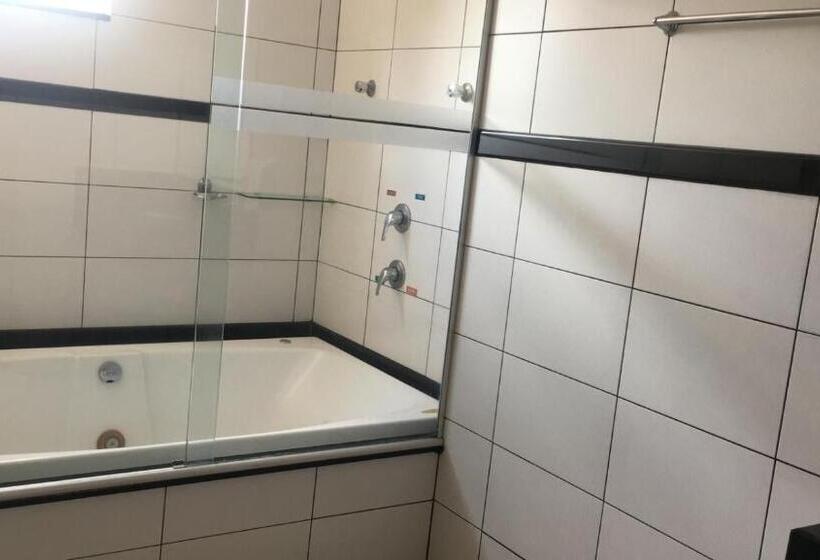 جناح سوبيريور, Garden